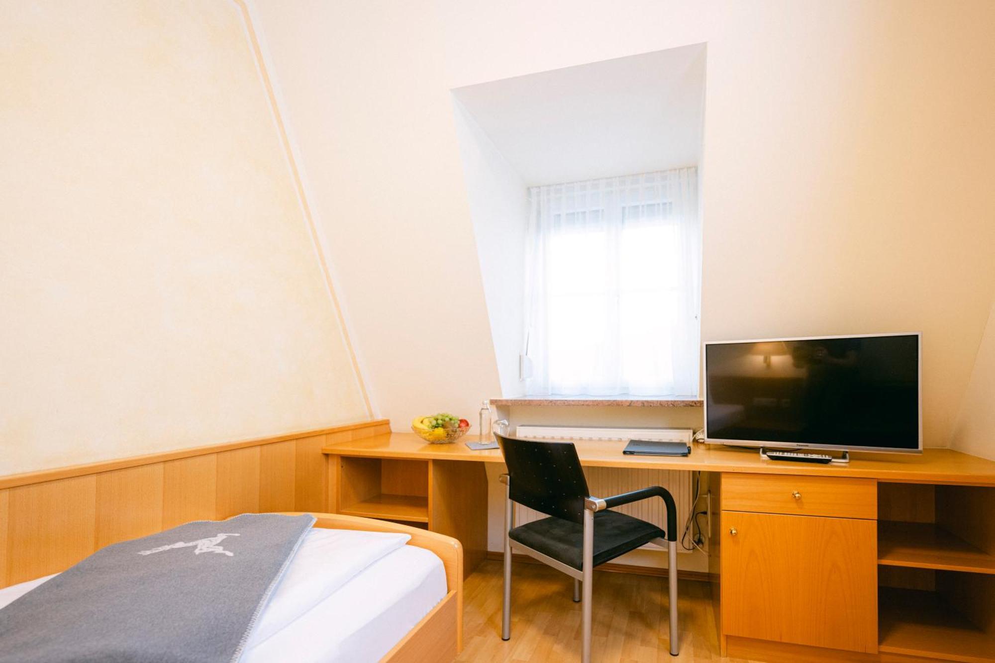 Gasthof Hotel Jaegerwirt Straßwalchen Extérieur photo