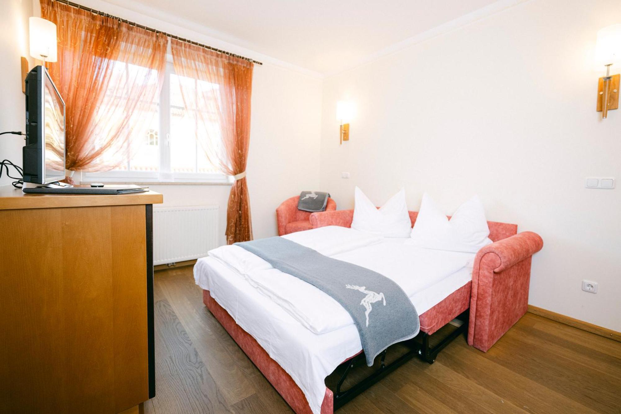 Gasthof Hotel Jaegerwirt Straßwalchen Extérieur photo